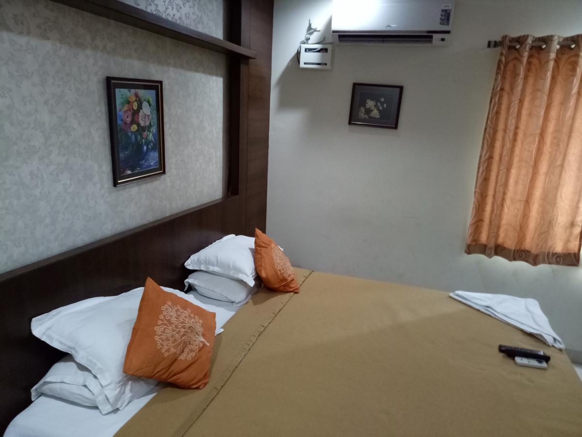 Hotel Deccan Park ไฮเดอราบัด ภายนอก รูปภาพ