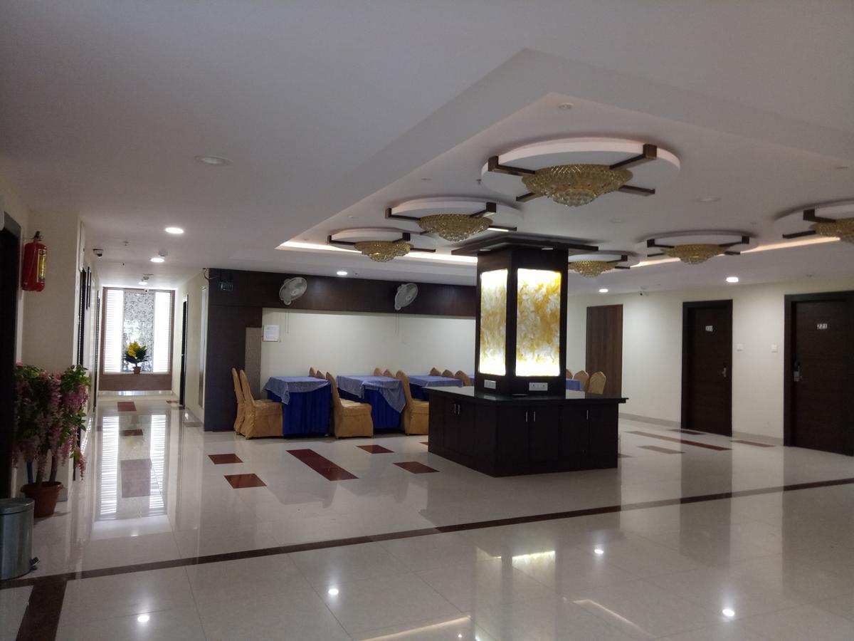 Hotel Deccan Park ไฮเดอราบัด ภายนอก รูปภาพ