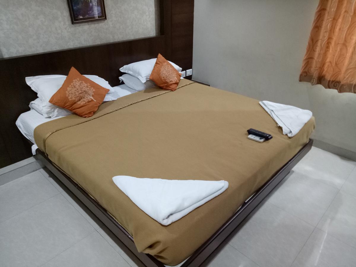 Hotel Deccan Park ไฮเดอราบัด ภายนอก รูปภาพ