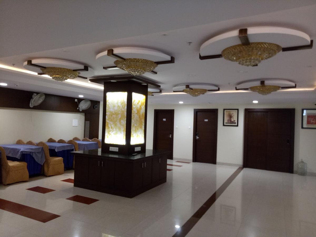 Hotel Deccan Park ไฮเดอราบัด ภายนอก รูปภาพ