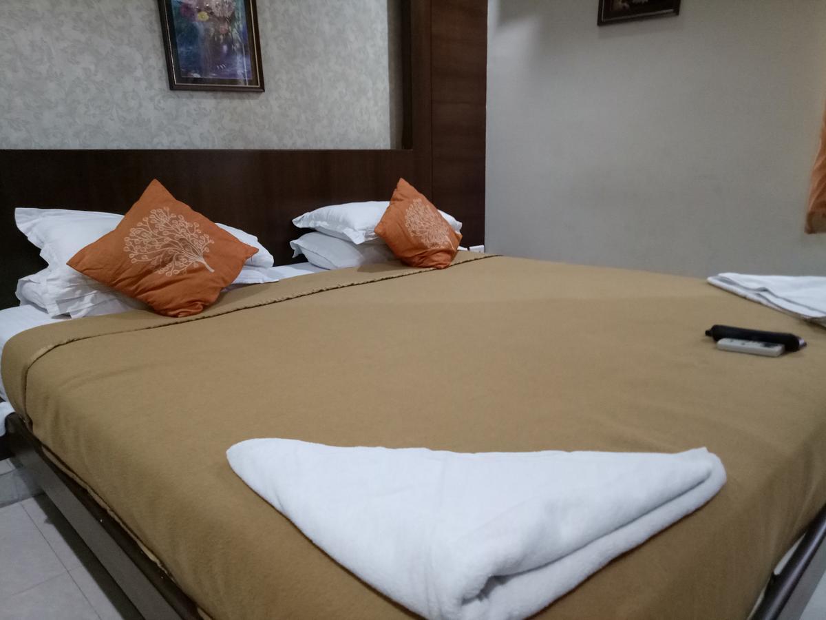 Hotel Deccan Park ไฮเดอราบัด ภายนอก รูปภาพ