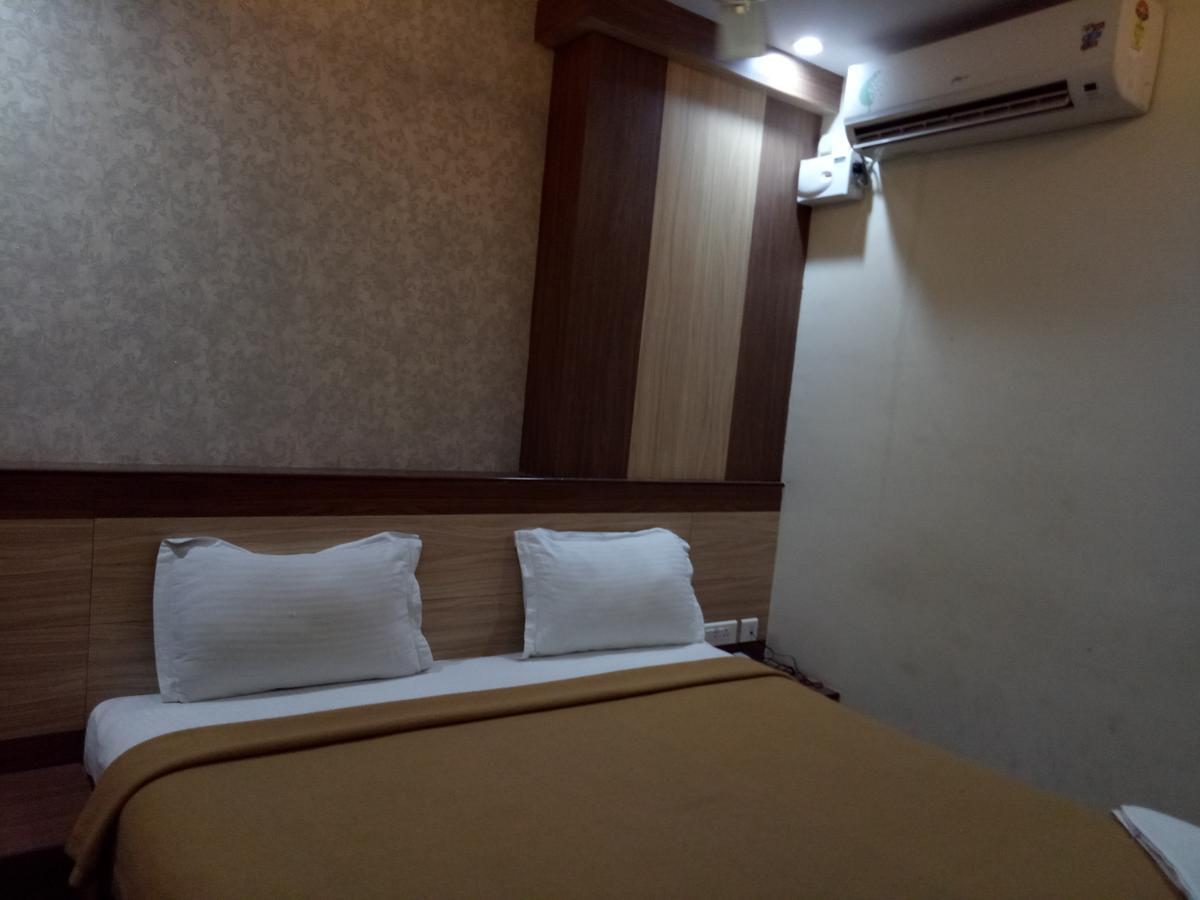 Hotel Deccan Park ไฮเดอราบัด ภายนอก รูปภาพ