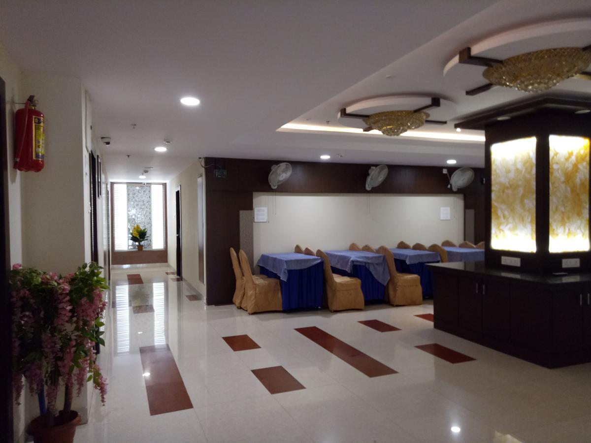 Hotel Deccan Park ไฮเดอราบัด ภายนอก รูปภาพ